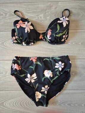 Shade & Shore Emerald Green Strappy Bikini Set